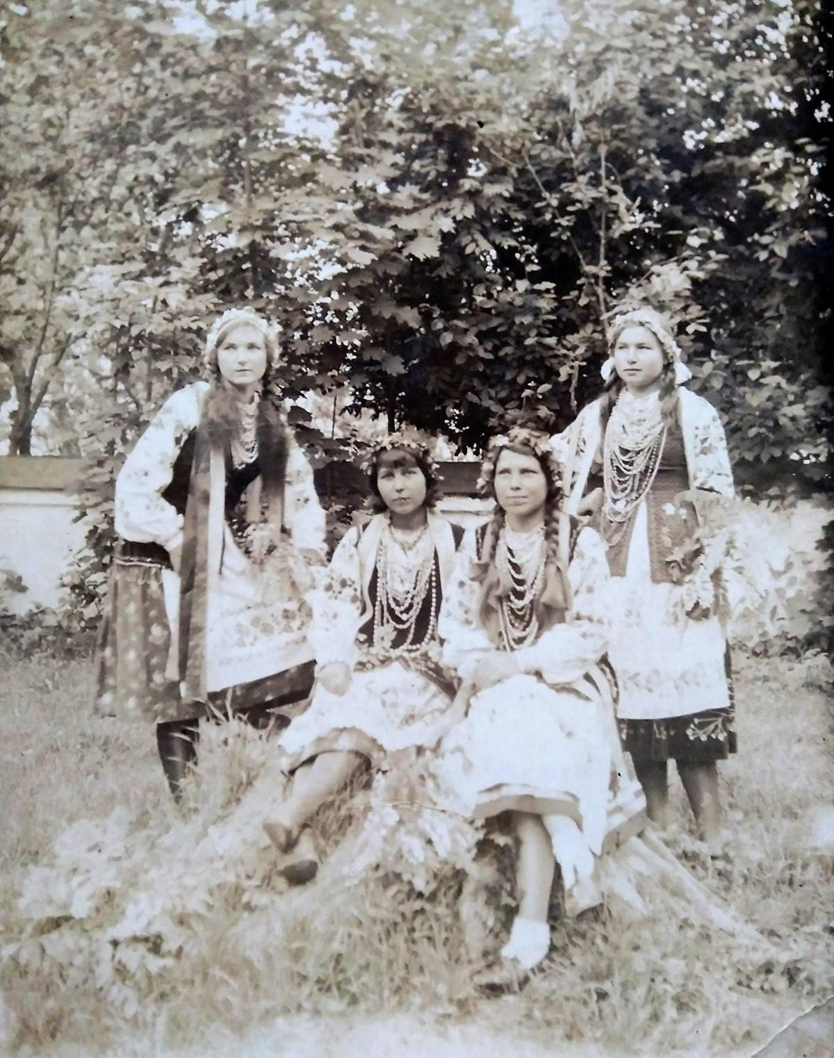 Волинь, Шубків (суч. Рівненський р-н), 1920 ті рр.