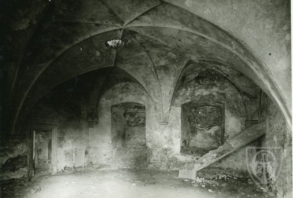 Підземелля костелу в Лисині