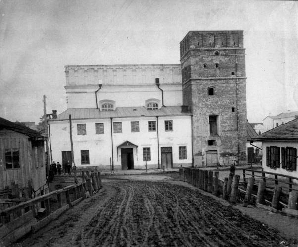Луцька синагога, фото 1920-х років.
