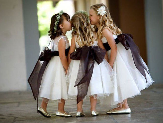 Діти на банкеті: як зробити весілля цікавим для дітвори?