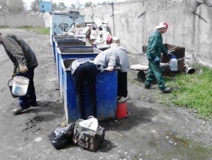 У тому, що став безхатченком, звинувачує дружину