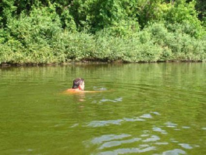 Одесит зламав шию, купаючись у річці на Волині