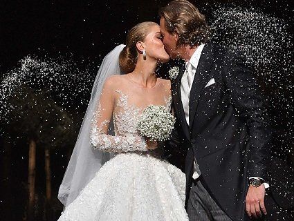 Спадкоємиця Swarovski вийшла заміж у сукні за мільйон