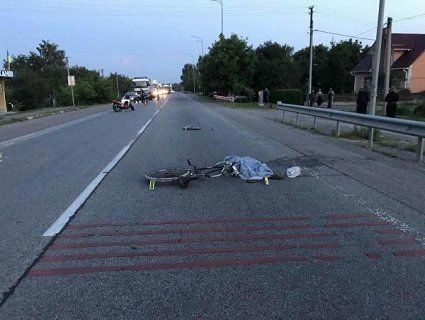 Мотоцикліст збив на смерть пенсіонера на велосипеді