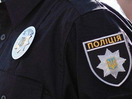 П'яна жінка покусала патрульного