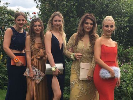 Британка оригінальним способом пронесла алкоголь на випускний