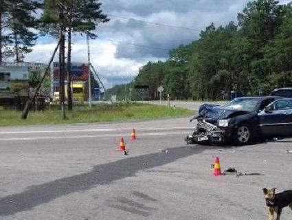 Біля Маневич Ford влетів в Chrysler