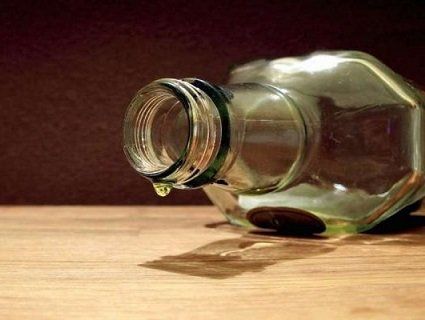 В Луцьку продають сурогат вже прямо в дворах