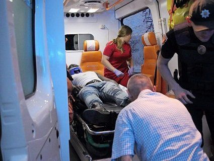 Поліція розшукує молодиків, які побили темношкірих студентів