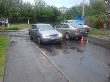 В Луцьку зіткнулися два авто