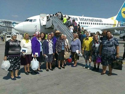 Українські бабусі в аеропорту стали зірками інтернету