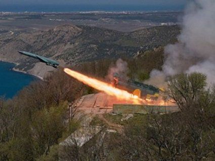 РФ продовжує мілітаризувати окупований Крим