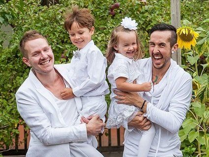 Чоловік-трансгендер народив здорову дитину