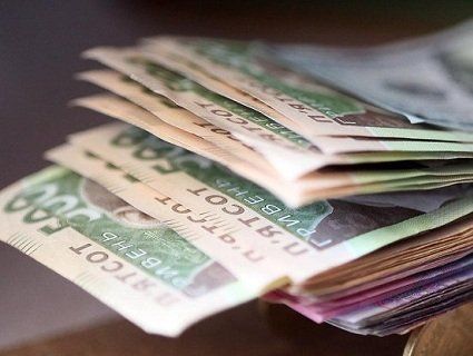 В Україні знизилася середня зарплата