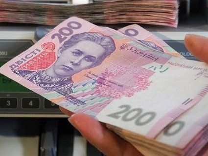 В Україні планують підняти мінімальну зарплату