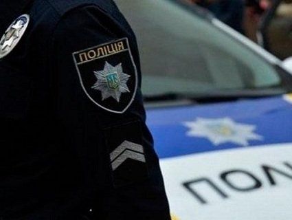 Поліцейський, загубивши ключі, зловив злодія на порозі свого будинку