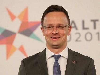 Угорщина припиняє міжнародну підтримку України