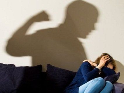 На Закарпатті ревнивець забив до смерті вагітну дружину