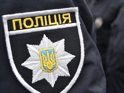 Волинський поліцейський змушували чоловіка працювати по господарству