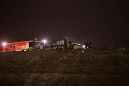 У Туреччині під час приземлення в аеропорту розбився літак