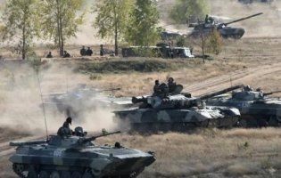 Росія приводить в бойову готовність авіацію і війська (відео)