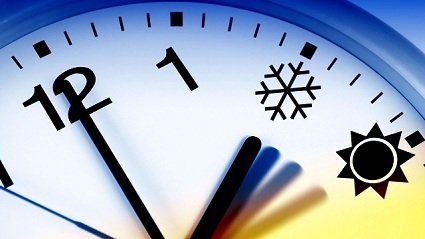 Коли переводять годинники в Україні: перехід на зимовий час 2017