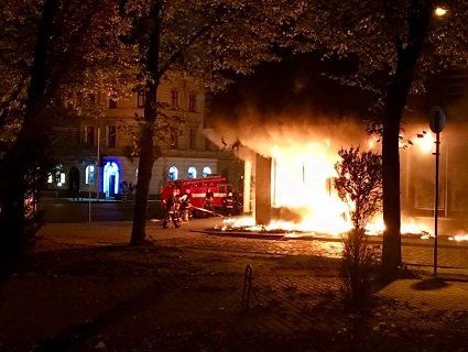 У Львові згоріло відділення Ощадбанку
