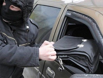 У Києві грабіжники викрали мільйон гривень