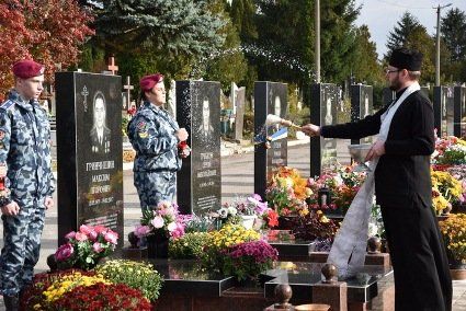 У Луцьку освятили пам'ятники трьом Героям