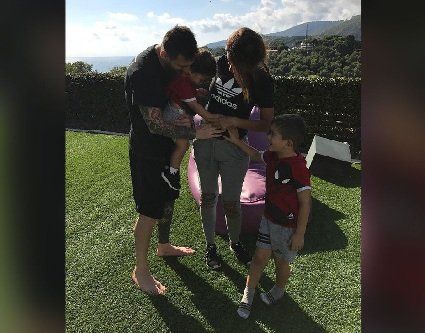 Дружина Мессі підтвердила чутки про третю вагітність