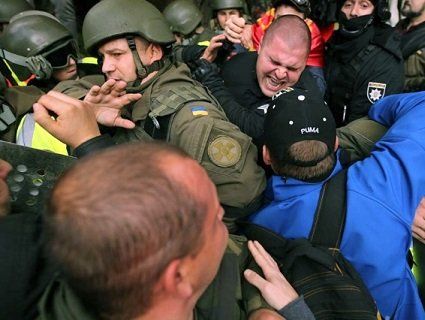 «Бійки, намети, Саакашвілі»: як пройшли протести під Верховною Радою