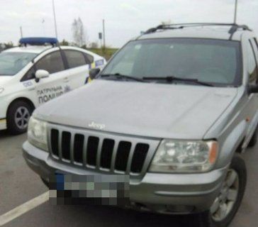 На Рівненщині затримали батька і сина із наркотиками і зброєю