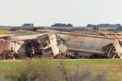 У Канаді з рейок здуло два потяги: відео з дрона