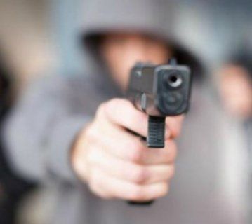 У США невідомий  обстріляв людей на баскетбольному майданчику