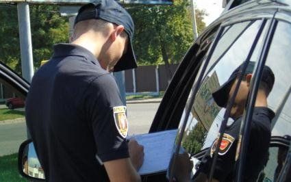 Штрафи до 50 тисяч і засідки на п'яних: як змінять життя водіїв в Україні