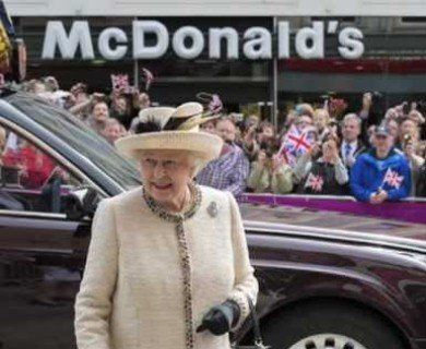Хто з монархів має власний McDonald's?