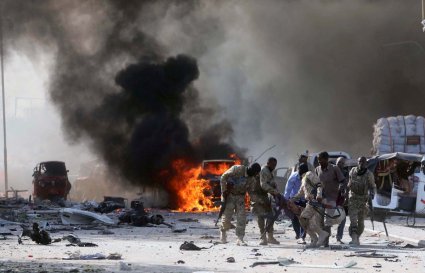 Подвійний теракт в столиці Сомалі, десятки загиблих та поранених