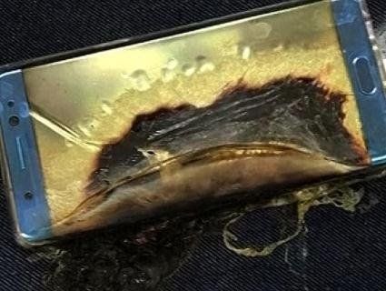 Через вірус смартфон може загорітися прямо в руках