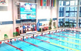 Луцькі плавці встановили рекорд на міжнародному турнірі з плавання