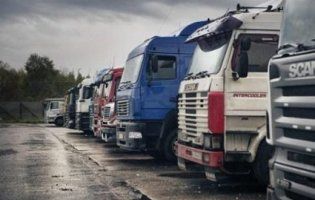 Мільйони переглядів про «найскладнішу професію в світі» (відео)