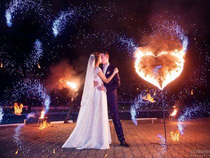 Вогняне шоу - фінальний акорд на весіллі