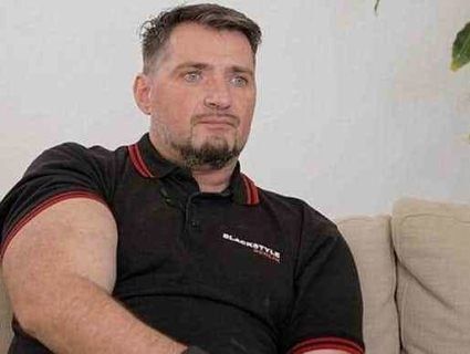 Як живе чоловік із 4-кілограмовим пенісом (відео)