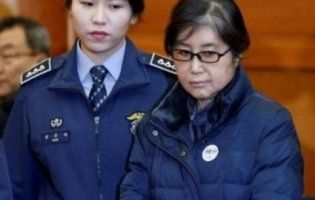 Ворожку колишнього президента Південної Кореї посадили у в’язницю