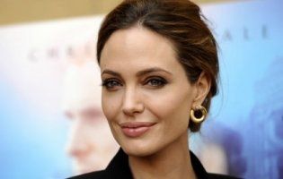 Анджеліна Джолі йде з кіно у політику