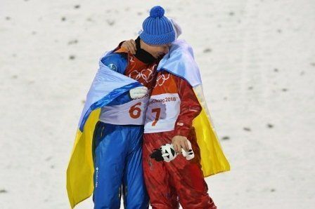 Український і російський фристайлісти обнялися на олімпійському п’єдесталі