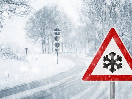 Заметілі, снігопади та снігові замети: в Україні оголошено штормове попередження