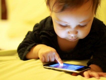 Дитина заблокувала iPhone на 47 років