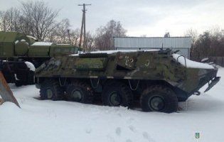 Як в Україні розпродають військову техніку, поки на Донбасі нічим воювати