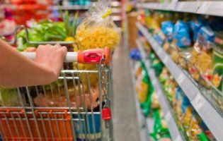 Скільки продуктів можна купити за мінімалку українця?