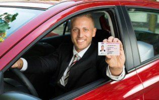 Новий бізнес українців: виготовлення водійських прав для поляків